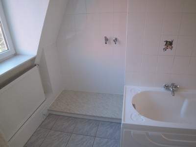 Bad mit Platz für Waschmaschine und W-Trockner